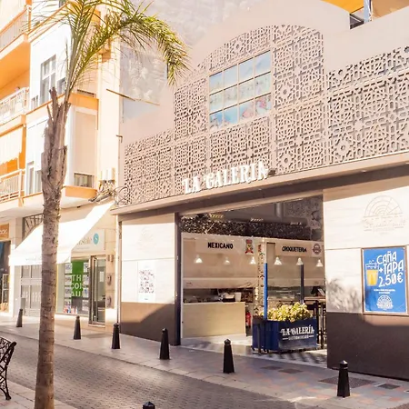 Apartment Cubo's Front Line Beach